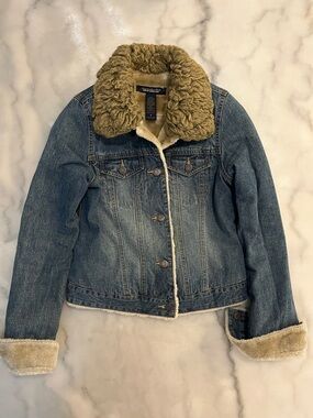 Abercrombie & Fitch Vintage Cream Faux-fur trimmed Blue Denim Jacket